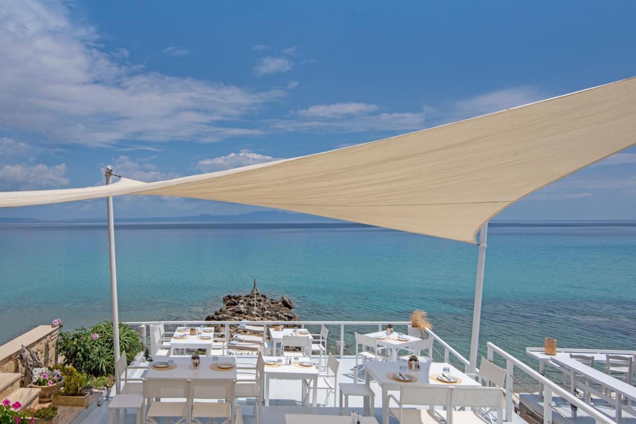 White Suites Resort Afytos Esterno foto