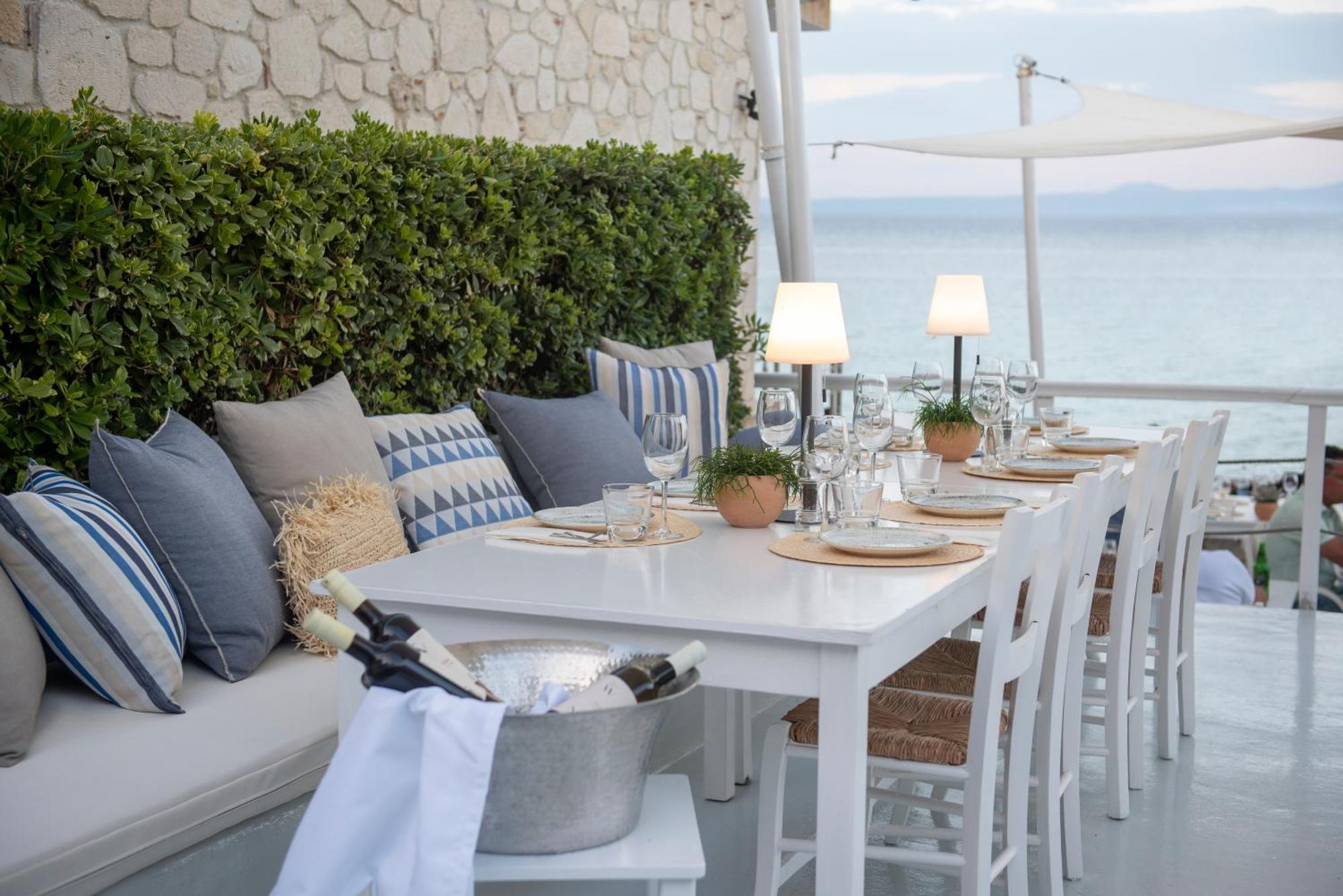 White Suites Resort Afytos Esterno foto